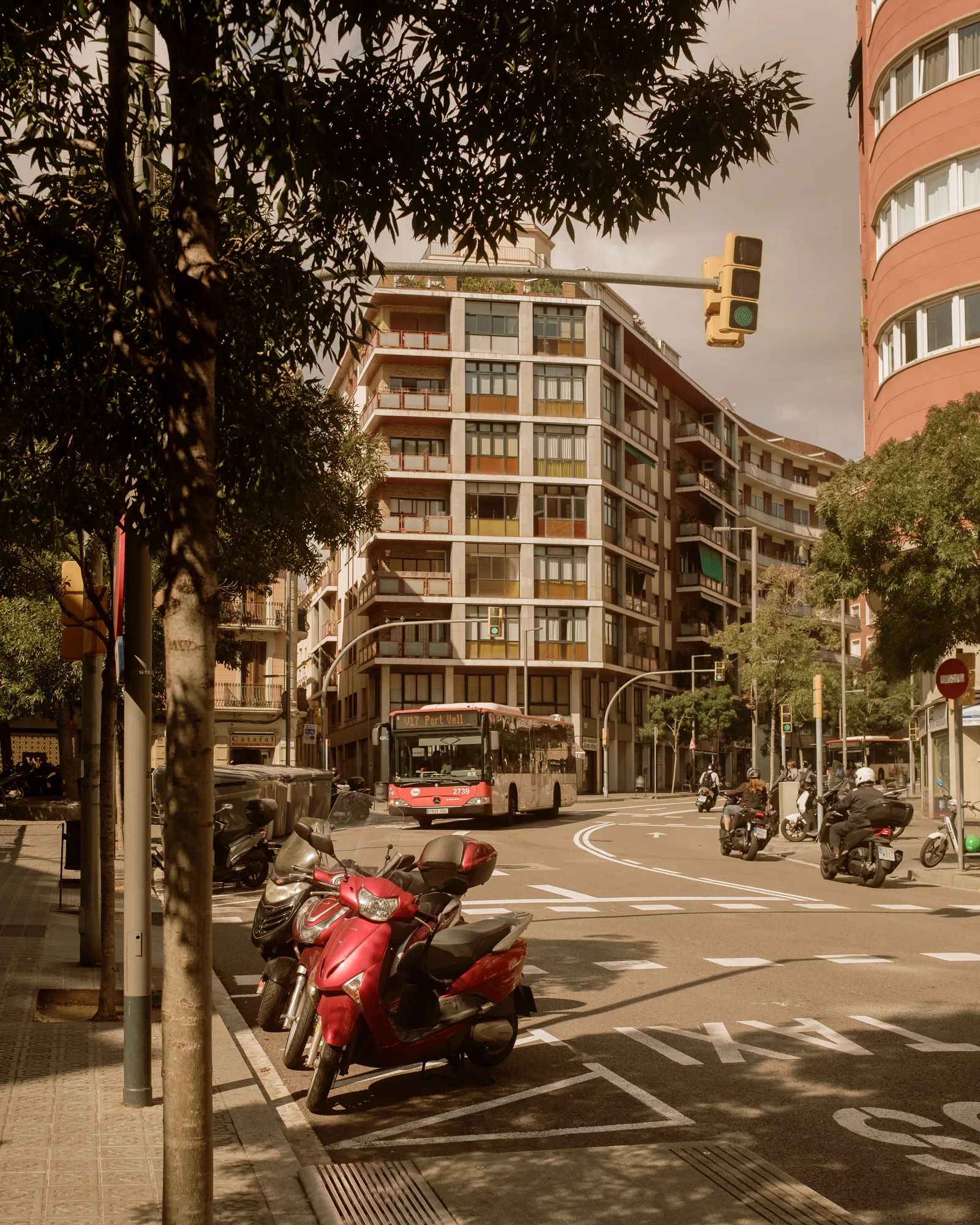 Barcelona, photo 2 of 27