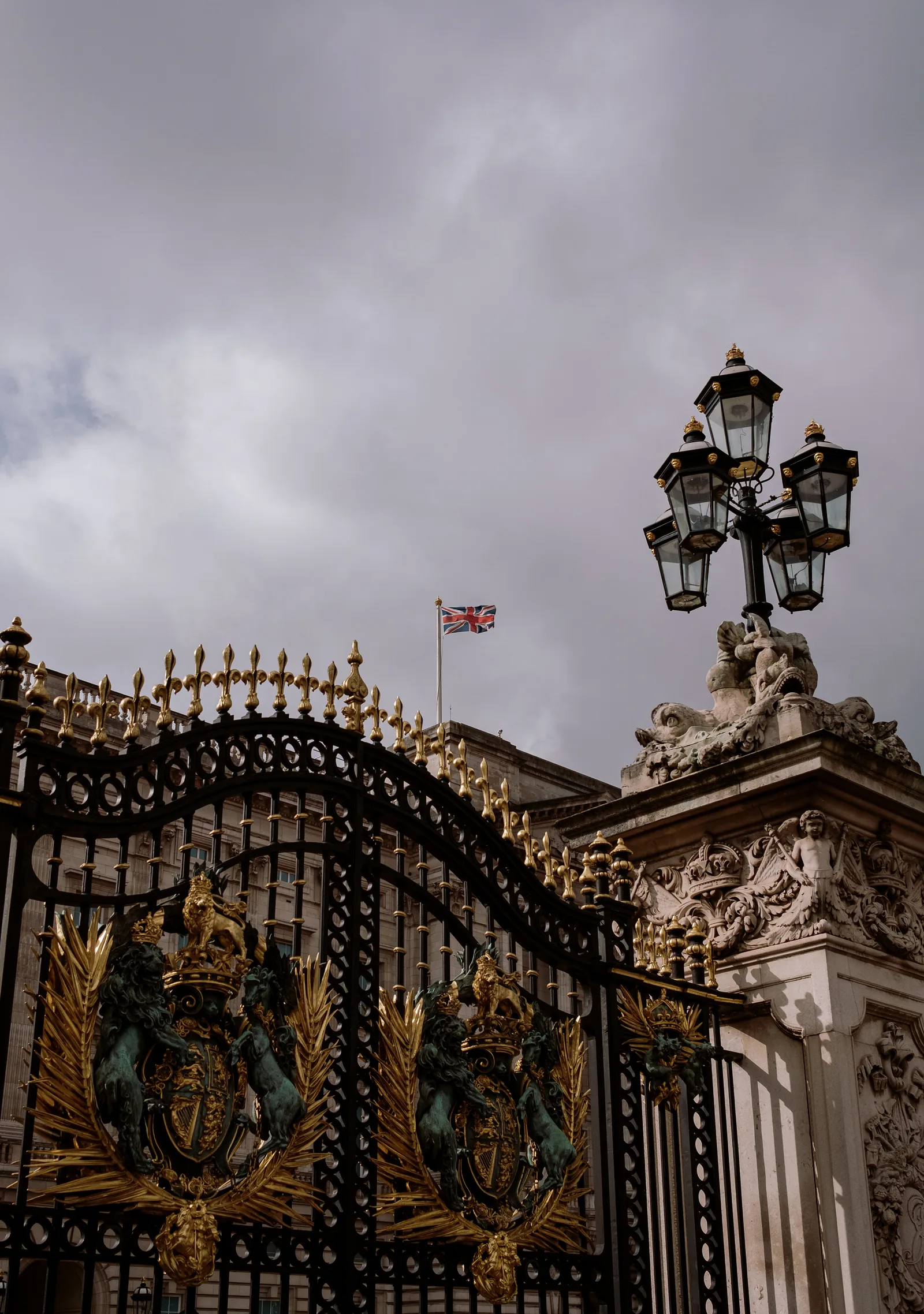 London, photo 3 of 13
